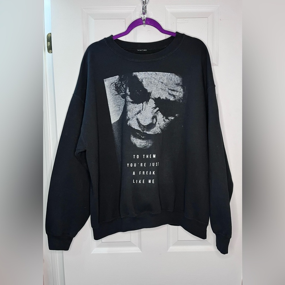 Hot Topic Men’s Dark Knight Joker Black Crew Neck Sweater - XL